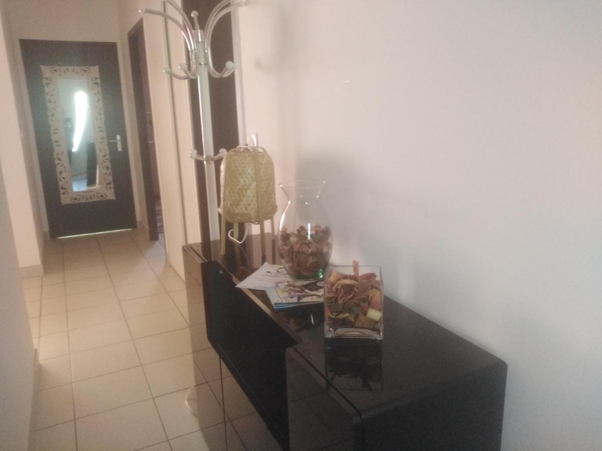 Bonheur Villa Medis Luaran gambar